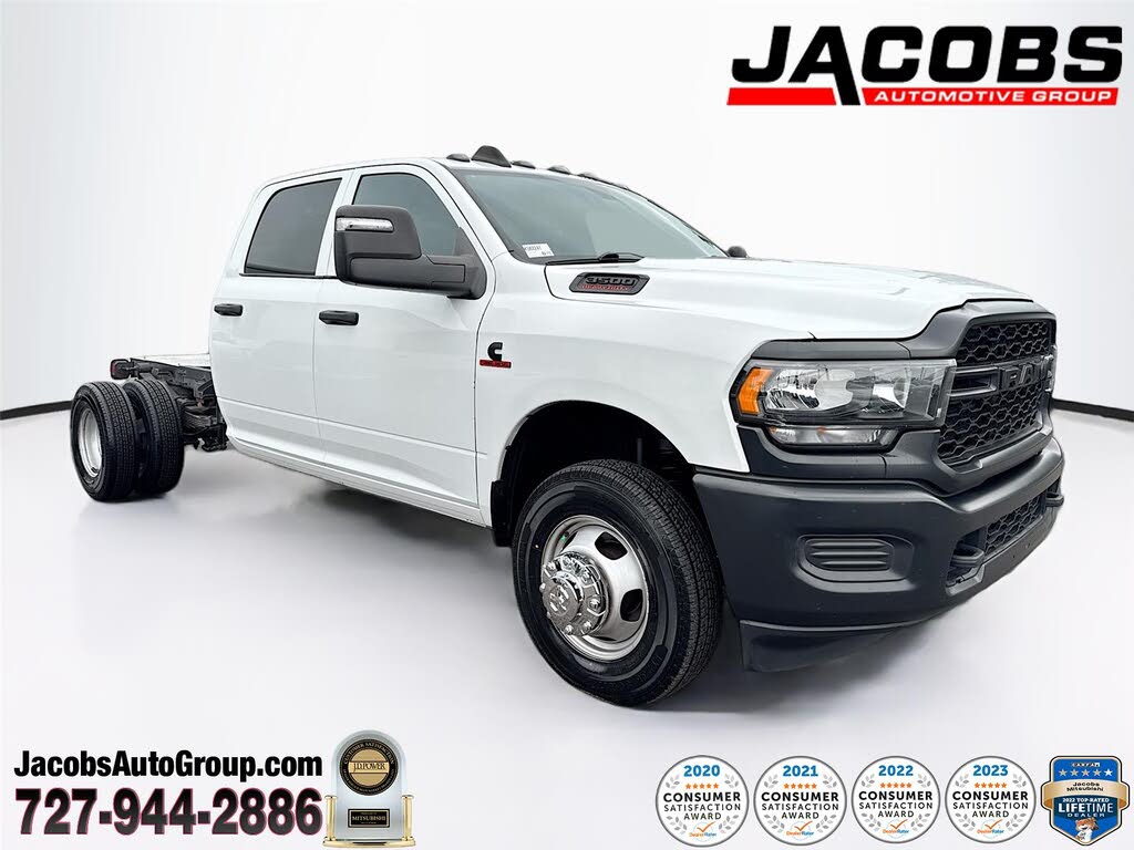 2023 RAM 3500 Chassis Tradesman Crew Cab LB DRW RWD