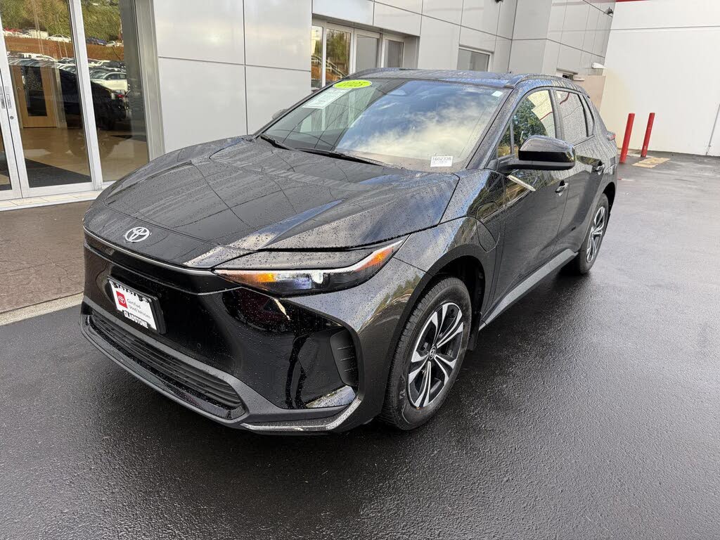 2025 Toyota bZ4X XLE AWD