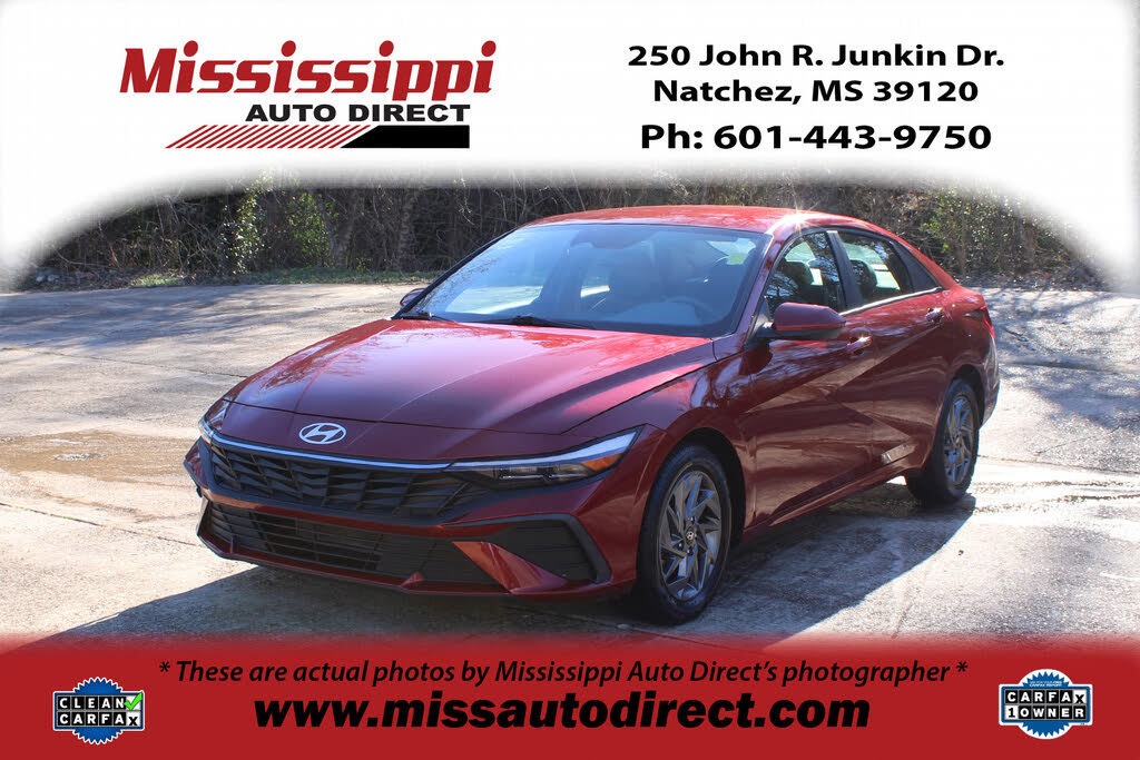 2024 Hyundai Elantra SEL FWD