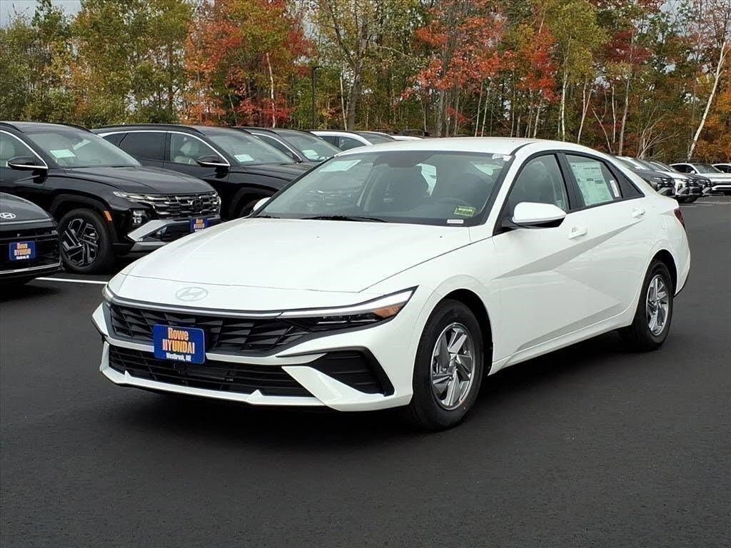 2025 Hyundai Elantra SE FWD