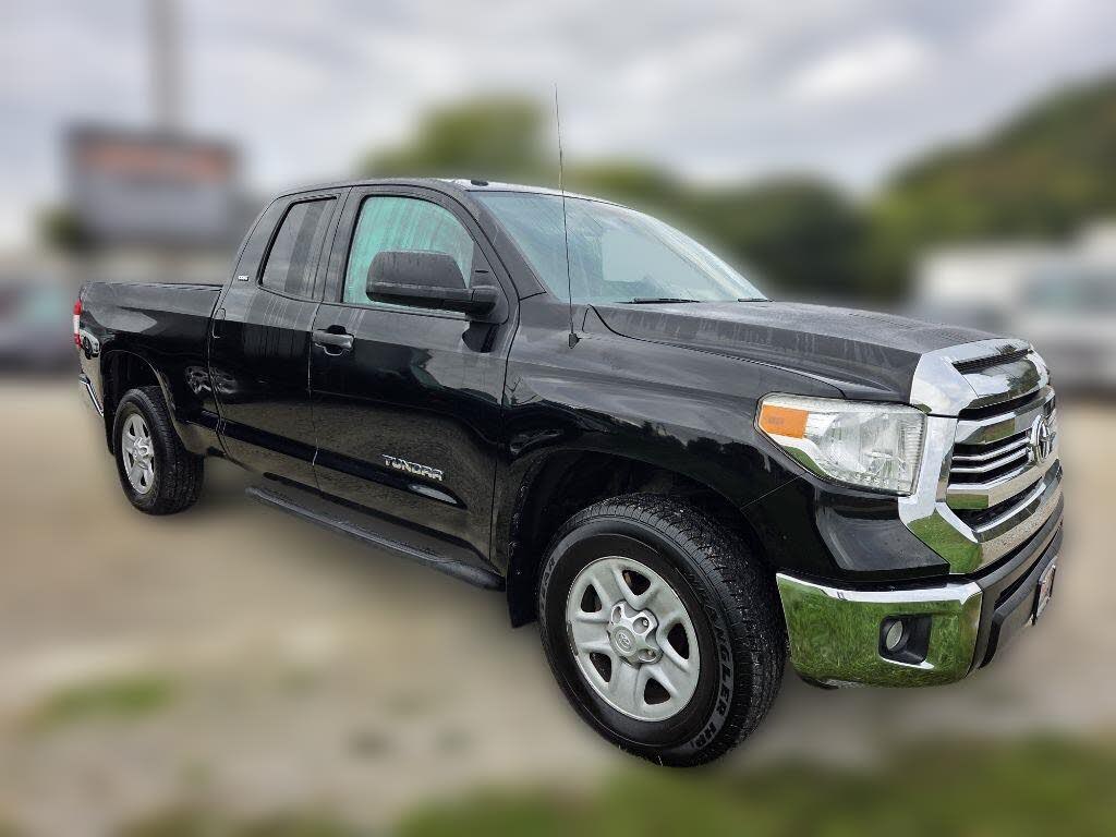 2017 Toyota Tundra SR5 Double Cab 4.6L 4WD