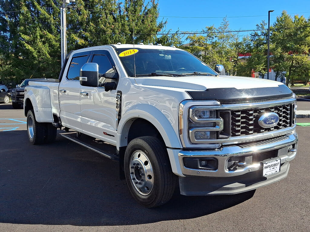 2024 Ford F-450 Super Duty Lariat Crew Cab LB DRW 4WD