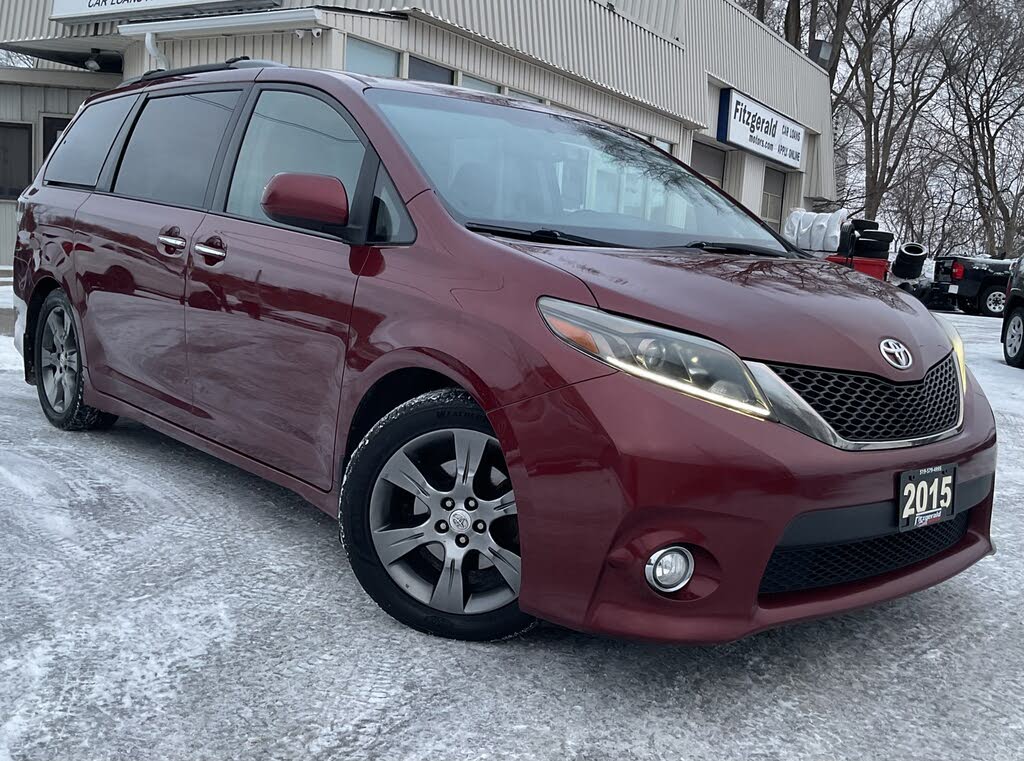 2015 Toyota Sienna SE 8-Passenger