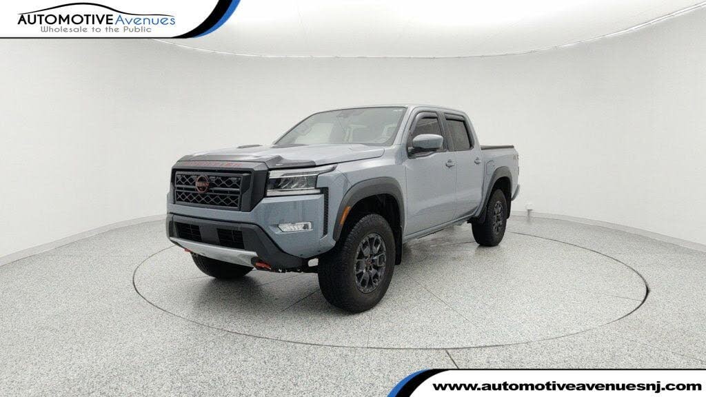 2023 Nissan Frontier PRO-4X Crew Cab 4WD