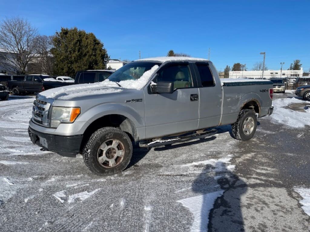 Ford F-150 XL SuperCab 4WD 2010