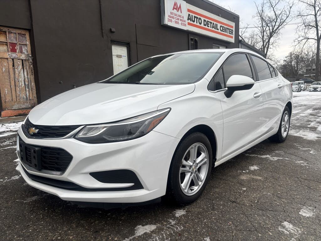 2017 Chevrolet Cruze LT Sedan FWD