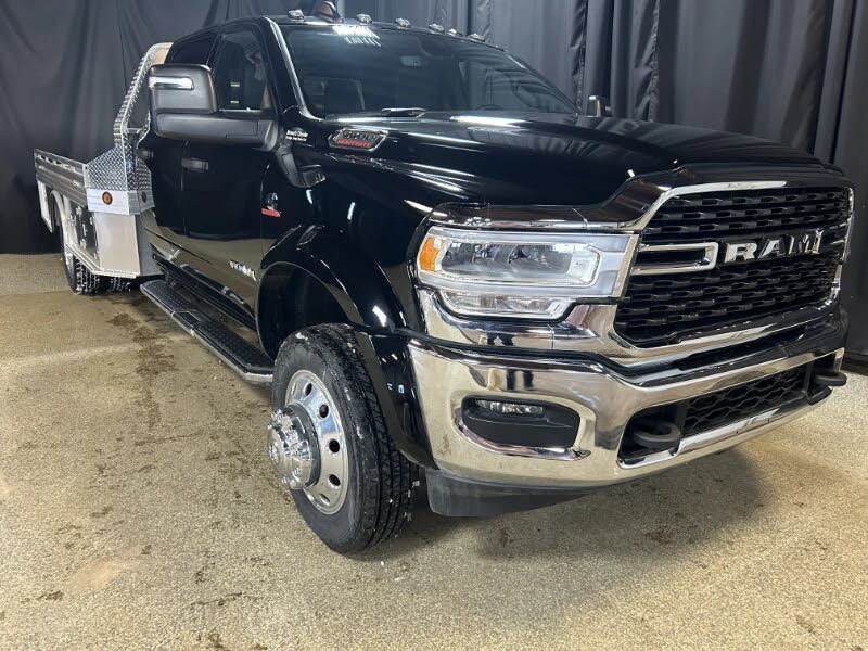 2024 RAM 5500 Chassis Tradesman Crew Cab 84 4WD