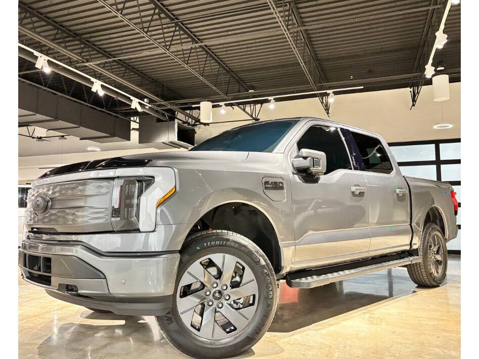 2025 Ford F-150 Lightning Lariat SuperCrew AWD