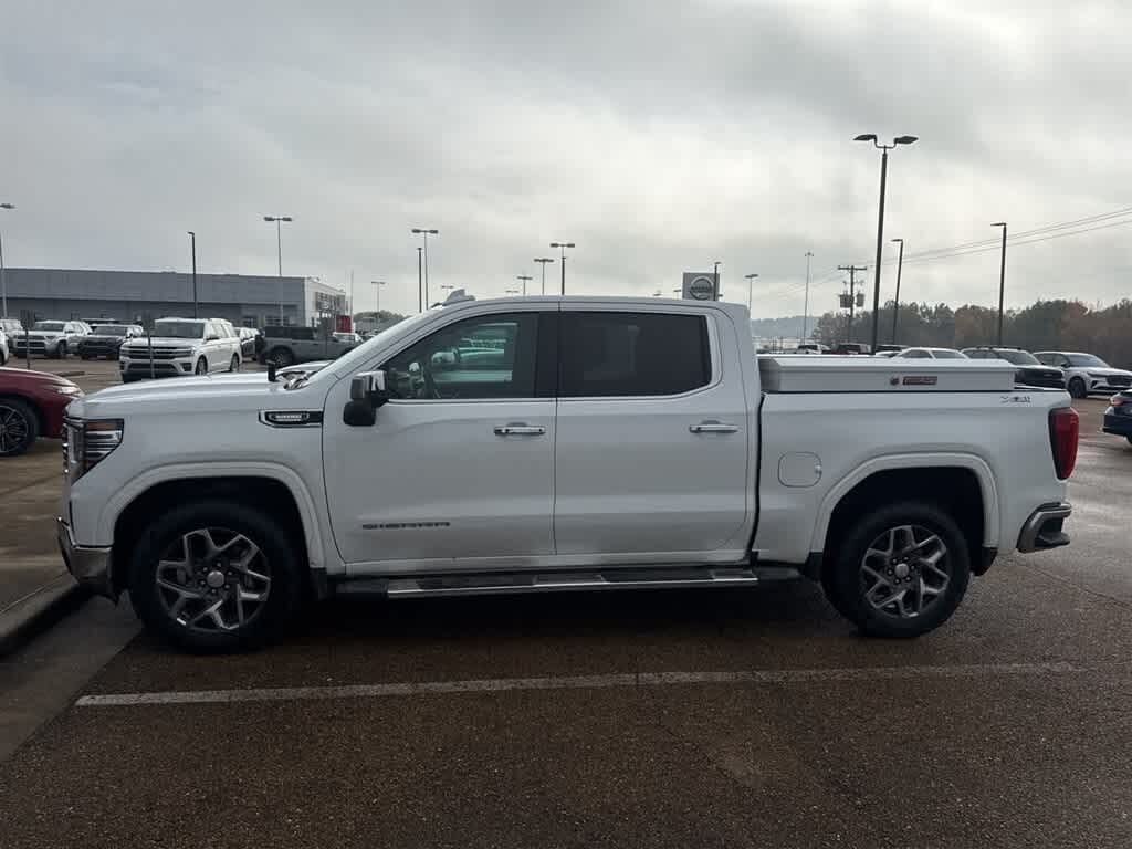2023 GMC Sierra 1500 SLT Crew Cab 4WD