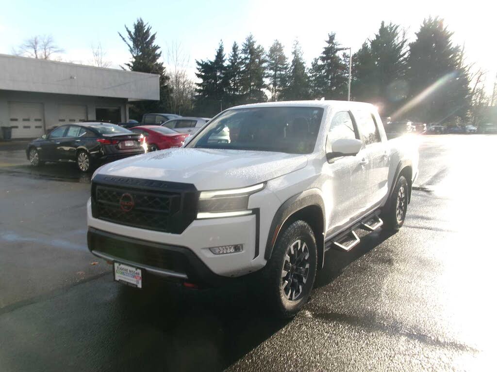 2023 Nissan Frontier PRO-4X Crew Cab 4WD