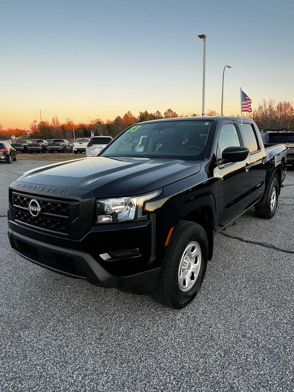 2023 Nissan Frontier S Crew Cab 4WD