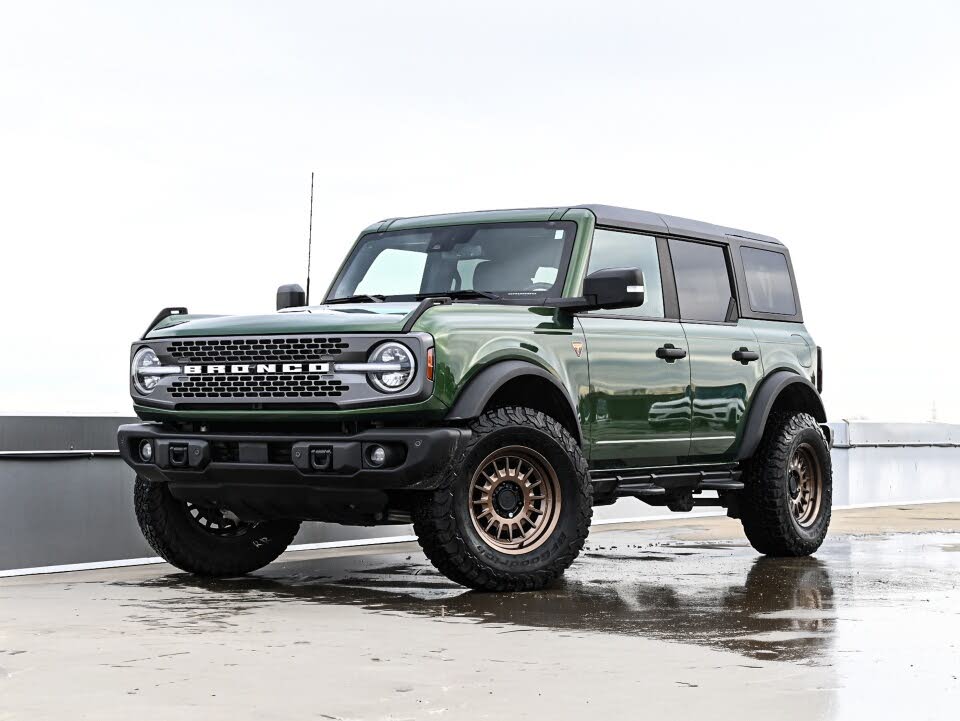 Ford Bronco Badlands Advanced 4-Door 4WD 2023