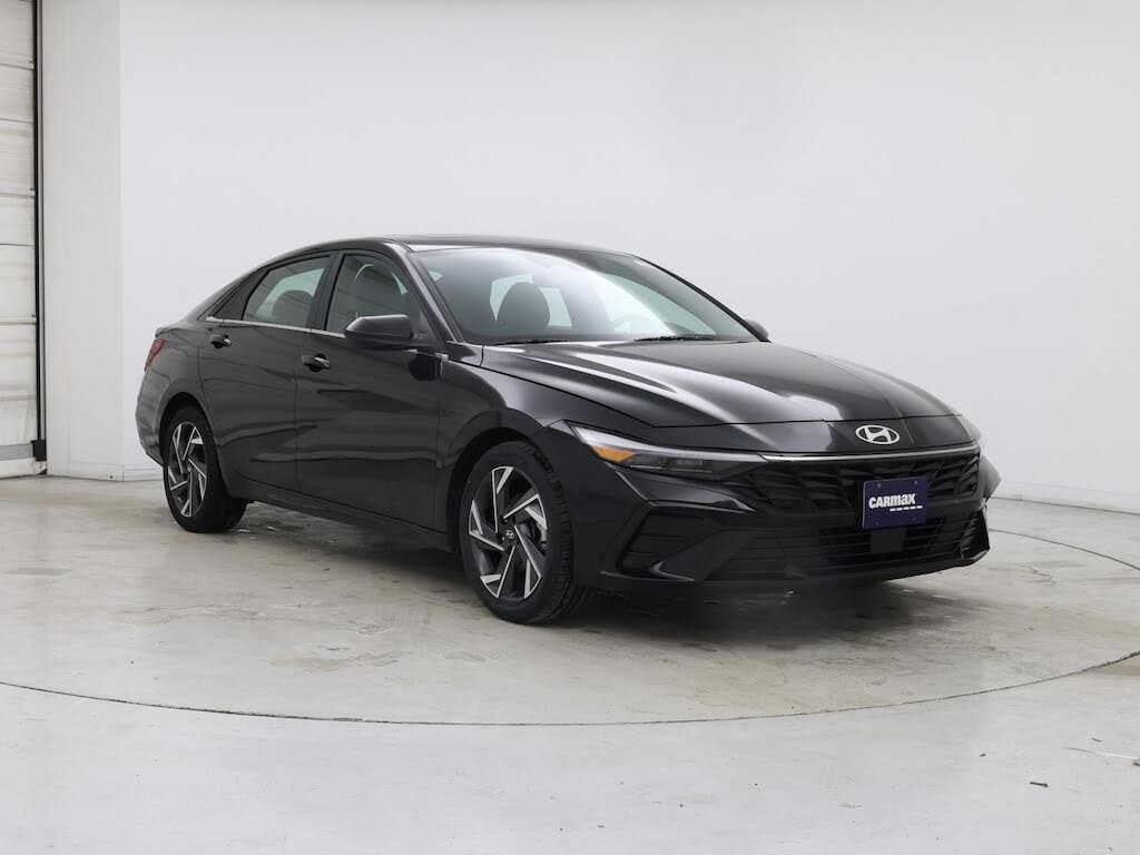 2025 Hyundai Elantra SEL Convenience FWD