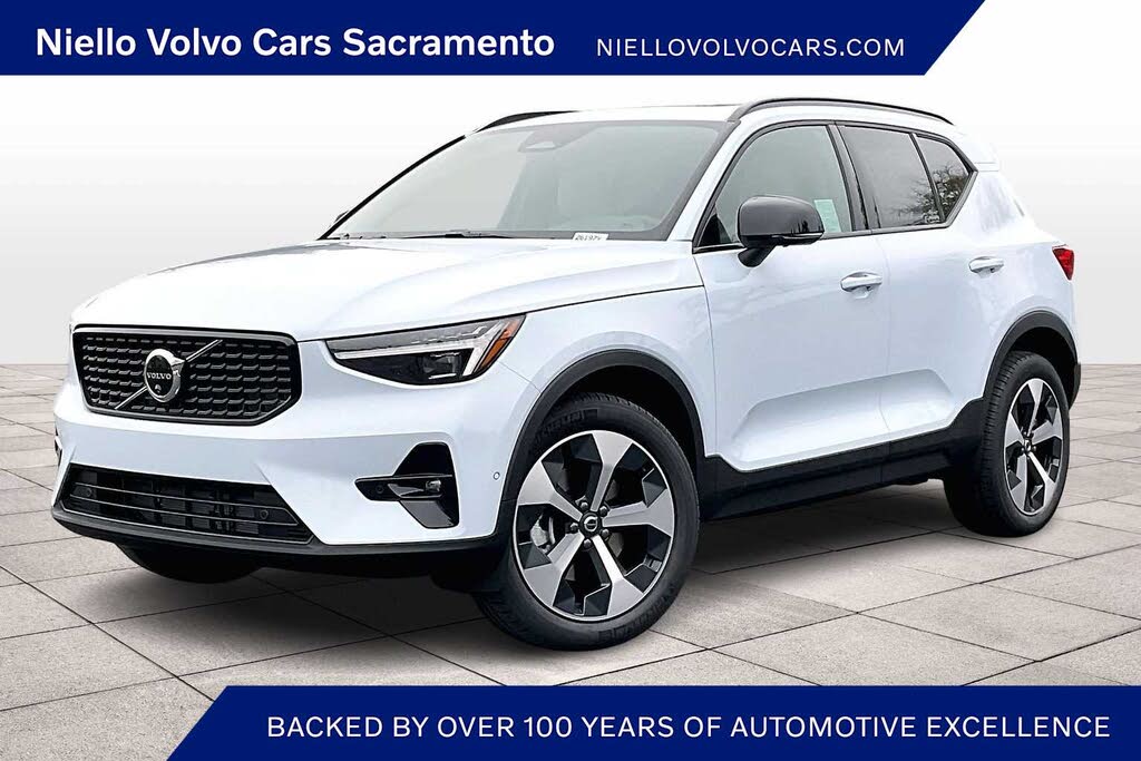2026 Volvo XC40 B5 Plus AWD