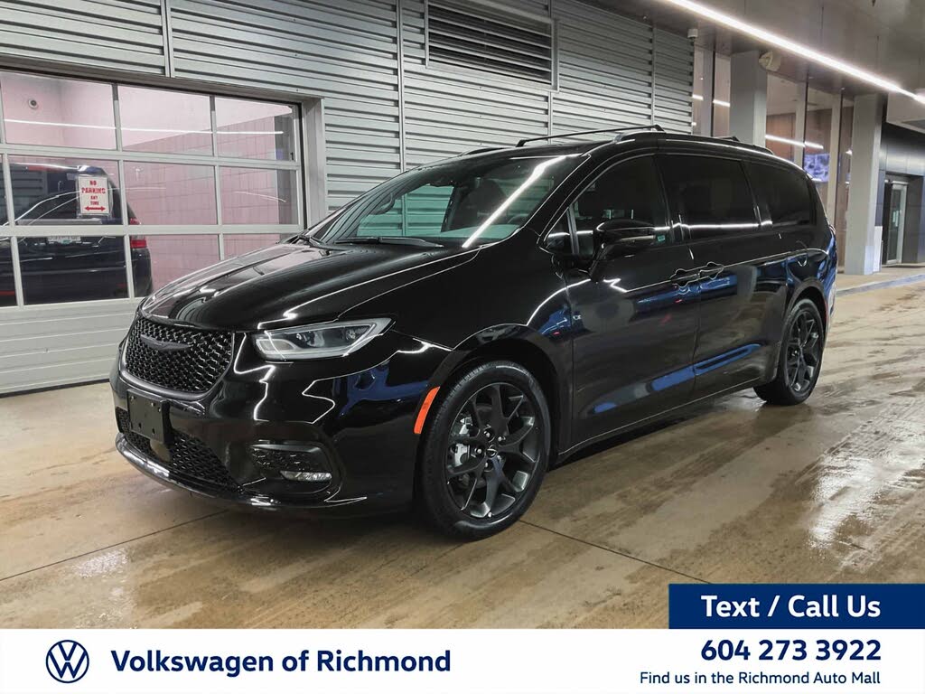 Chrysler Pacifica Touring L FWD 2024
