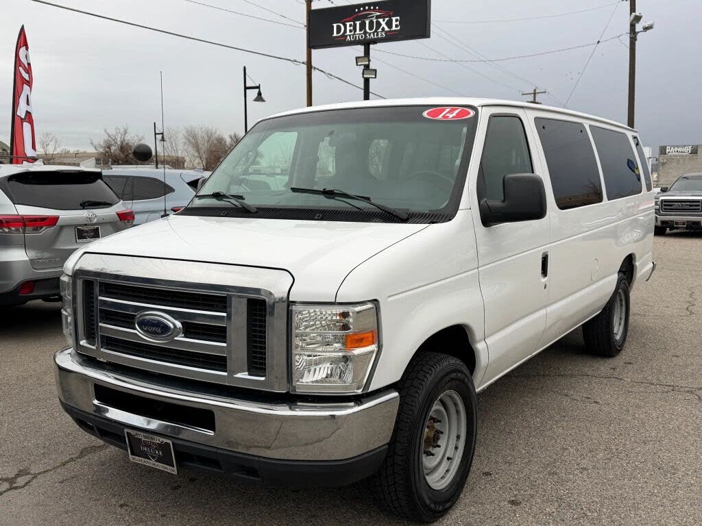 2014 Ford E-Series E-350 XLT Super Duty Extended Passenger Van