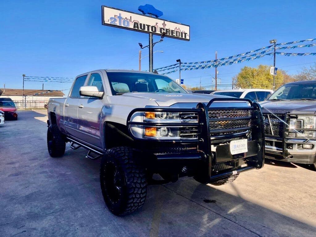 2015 Chevrolet Silverado 2500HD LT Crew Cab 4WD
