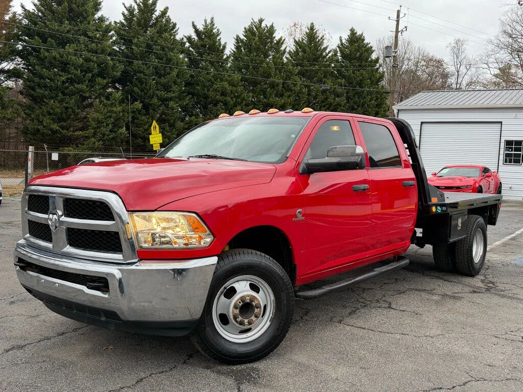 2017 RAM 3500 Tradesman Crew Cab LB DRW RWD