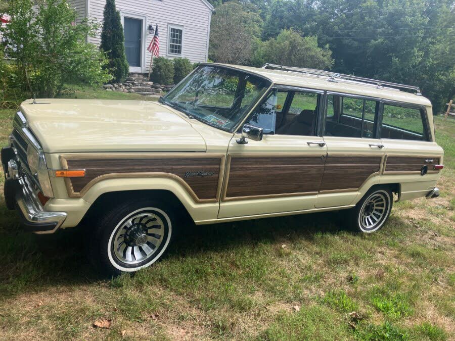1988 Jeep Grand Wagoneer 4 Dr STD 4WD SUV