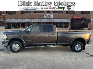 RAM 3500 Laramie Crew Cab LB DRW 4WD