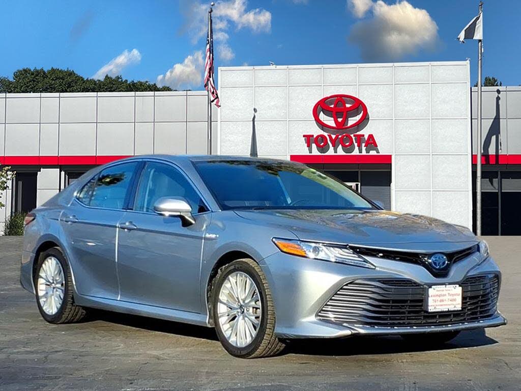 2019 Toyota Camry Hybrid XLE FWD