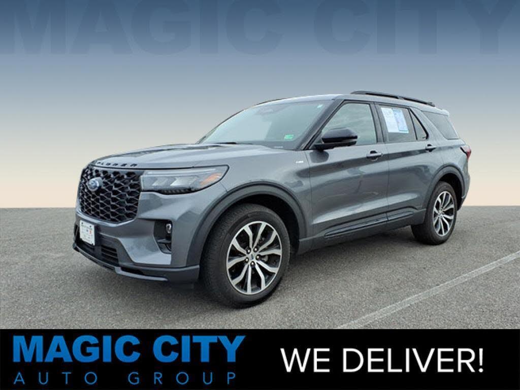 2025 Ford Explorer ST-Line AWD