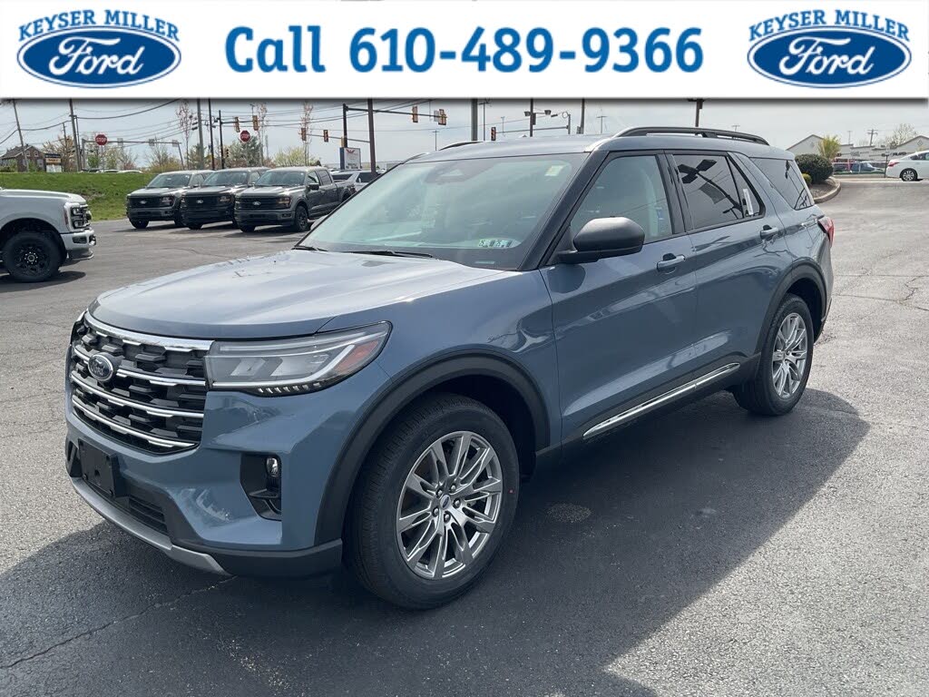 2025 Ford Explorer Active AWD