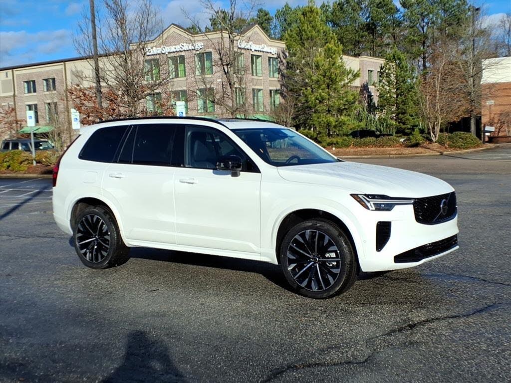 2026 Volvo XC90 B6 Ultra Dark 7-Passenger AWD