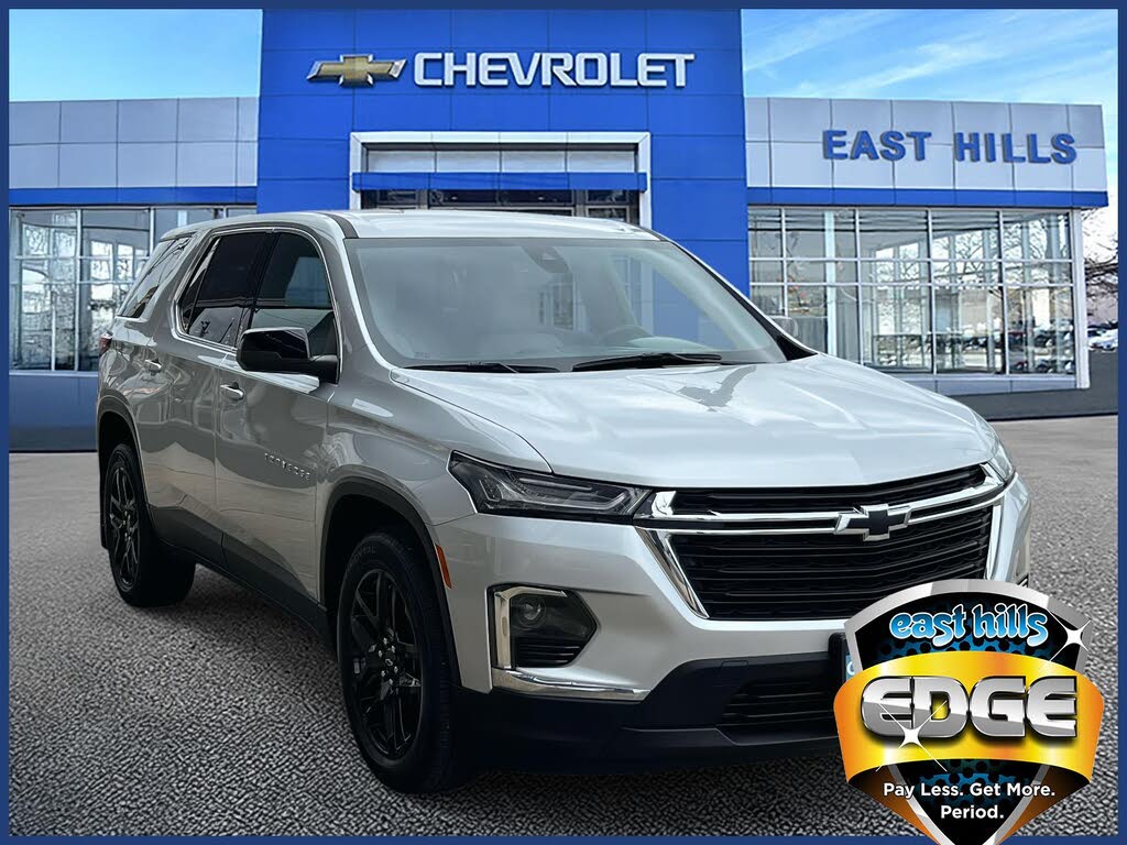 2022 Chevrolet Traverse LS AWD