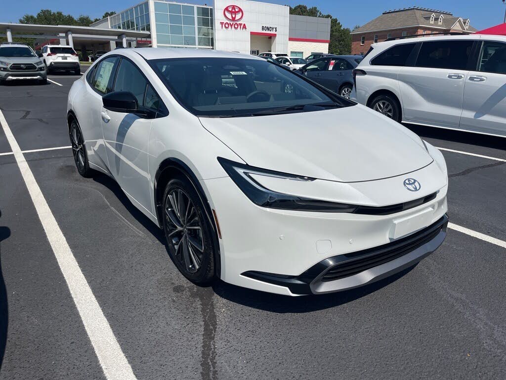 2026 Toyota Prius XLE FWD