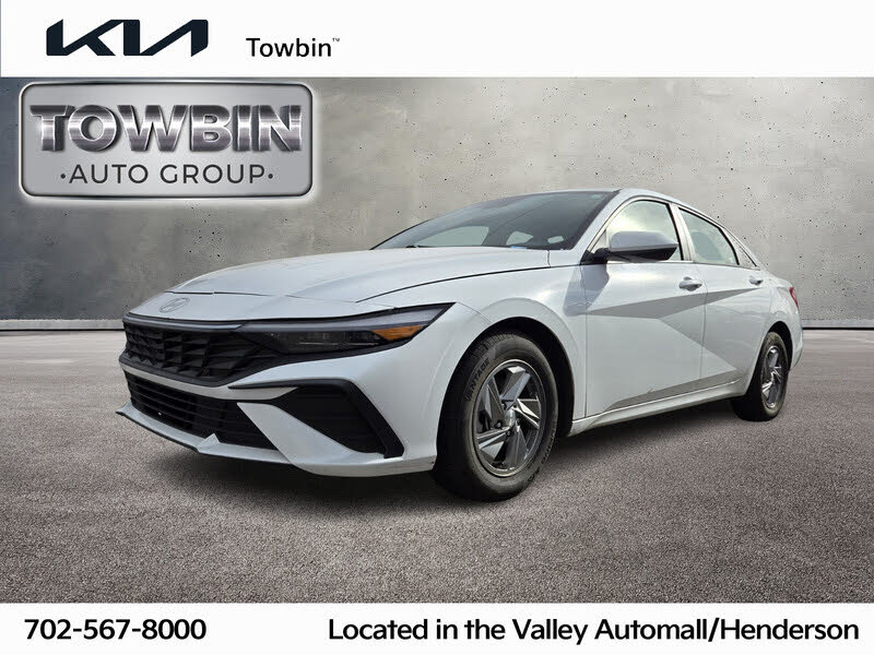 2024 Hyundai Elantra SE FWD