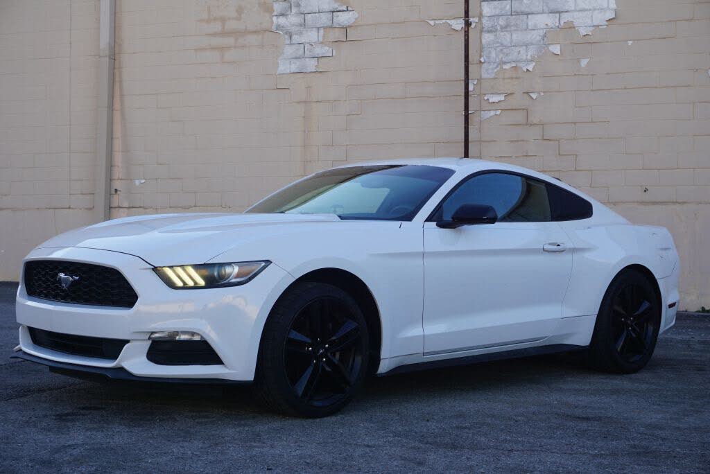 2016 Ford Mustang V6 Coupe RWD