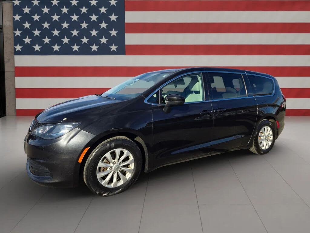 2017 Chrysler Pacifica Touring FWD