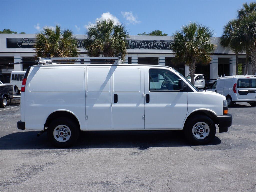 2023 GMC Savana Cargo 2500 RWD