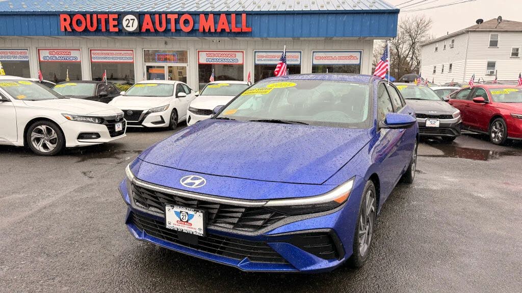 2025 Hyundai Elantra SEL Convenience FWD