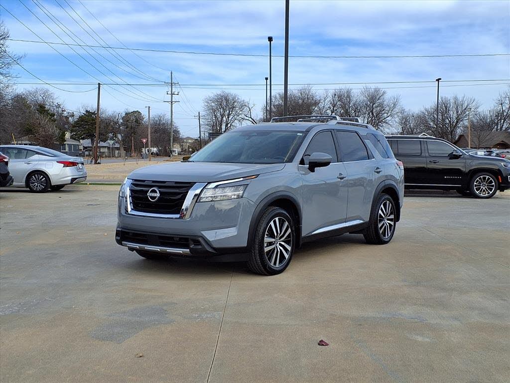 2024 Nissan Pathfinder Platinum FWD