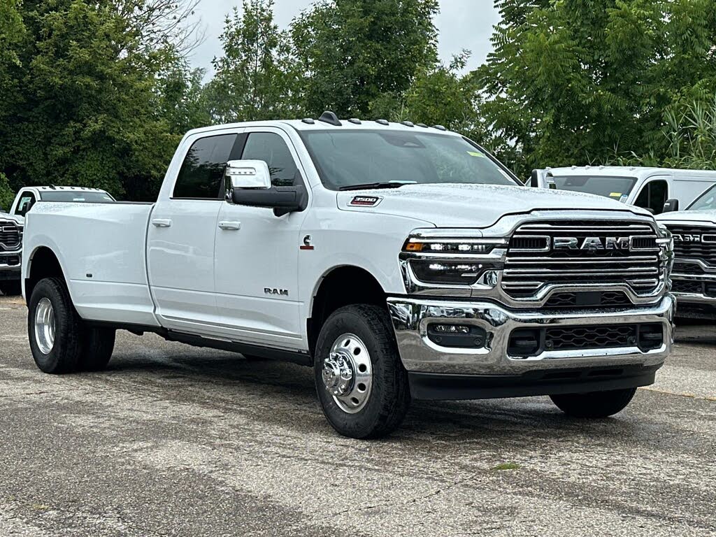 2026 RAM 3500 Laramie Crew Cab LB DRW 4WD