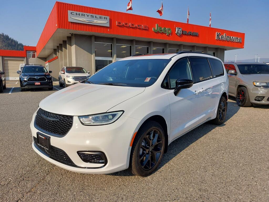 2026 Chrysler Pacifica Limited AWD