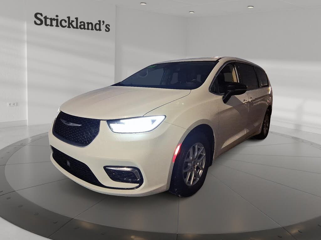 Chrysler Pacifica Touring L FWD 2024