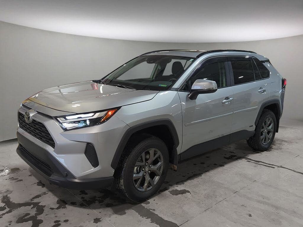 Toyota RAV4 Hybrid XLE AWD 2025