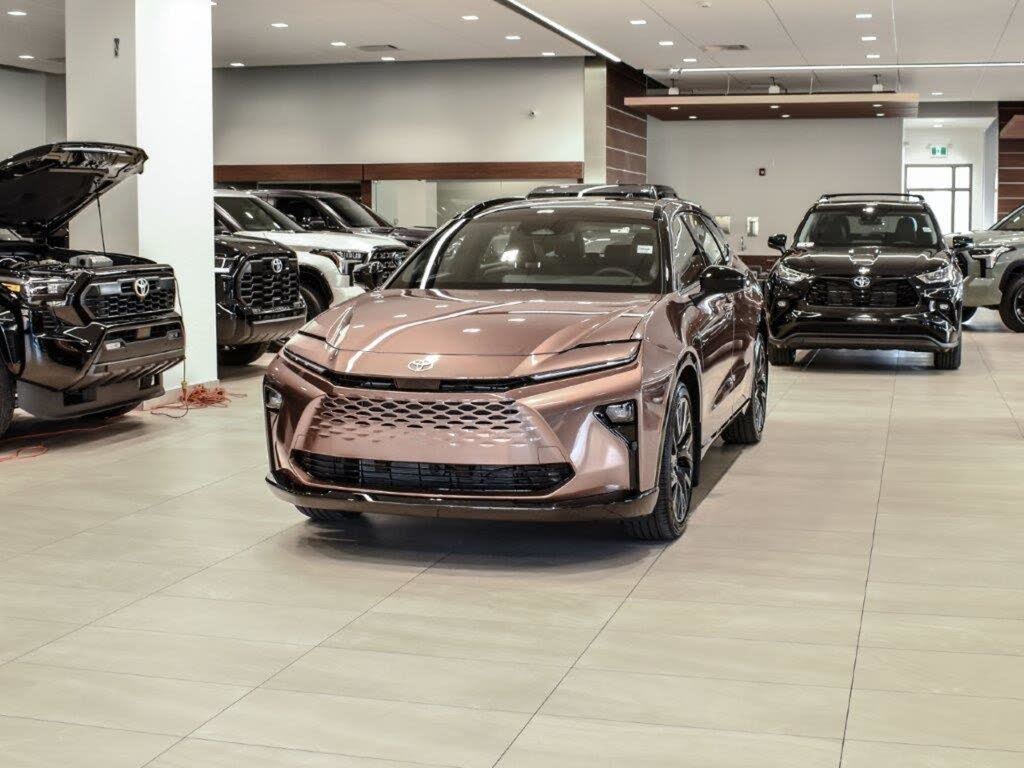 2025 Toyota Crown Signia Limited AWD