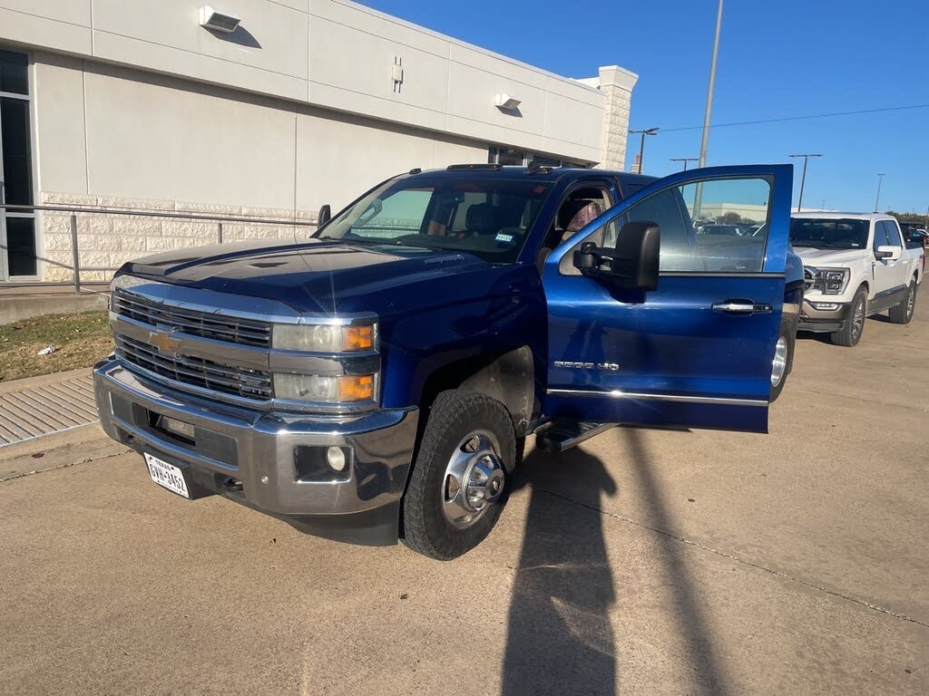 2015 Chevrolet Silverado 3500HD LTZ Crew Cab 4WD