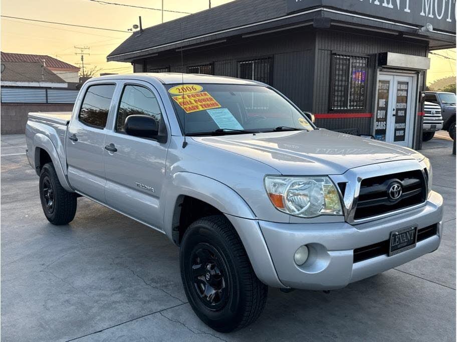 2006 Toyota Tacoma PreRunner V6 4dr Double Cab SB