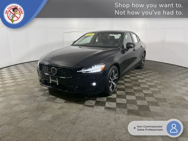 2024 Volvo S60 B5 Plus Dark Theme AWD