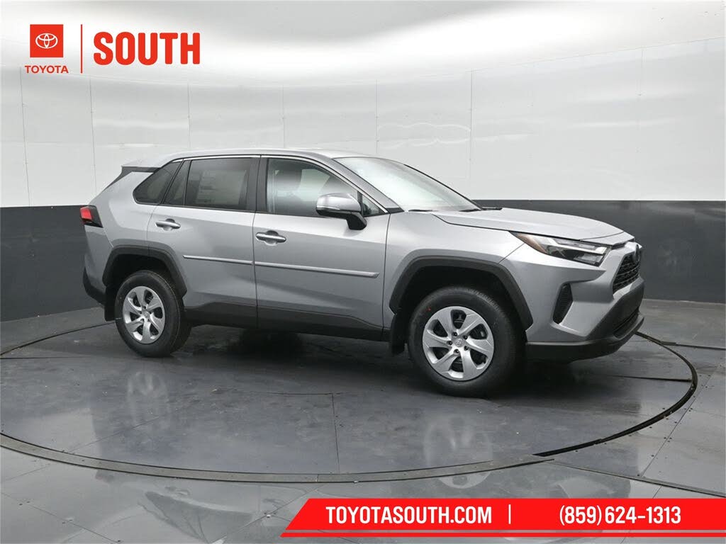 2025 Toyota RAV4 LE AWD