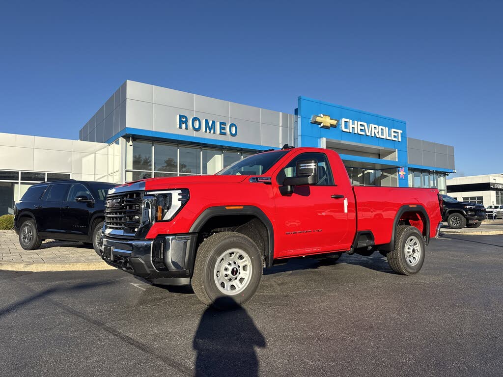 2026 GMC Sierra 2500HD Pro Regular Cab LB 4WD