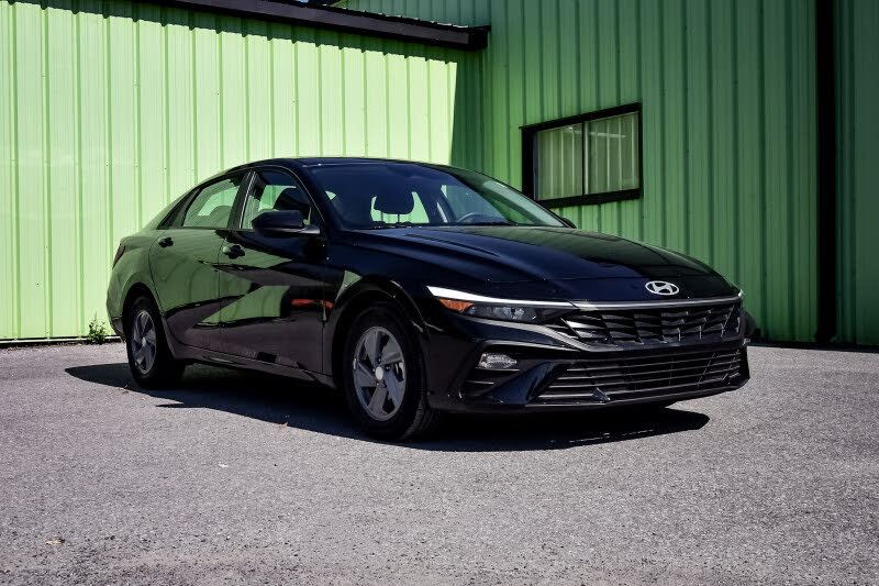 Hyundai Elantra Preferred FWD 2025