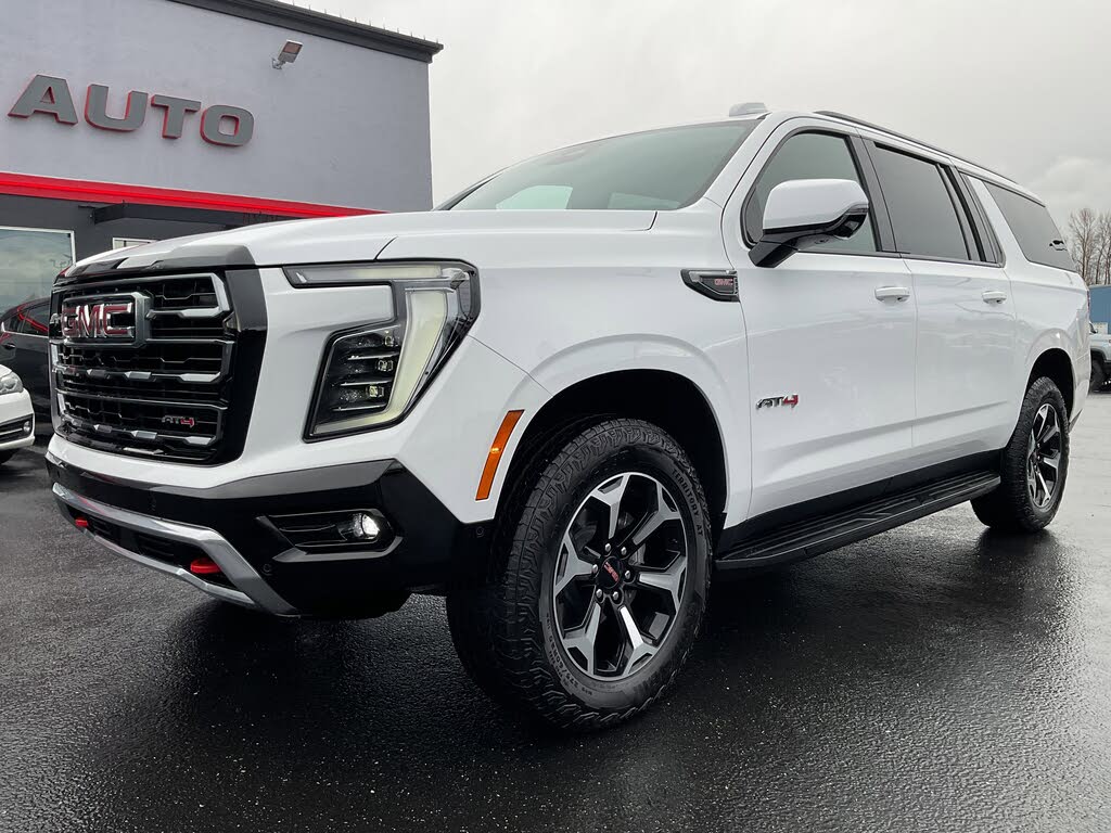 2025 GMC Yukon XL AT4 4WD