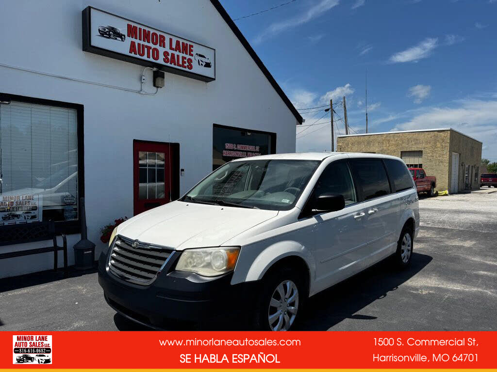 2009 Chrysler Town & Country LX FWD