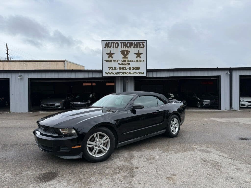 2012 Ford Mustang V6 Convertible RWD